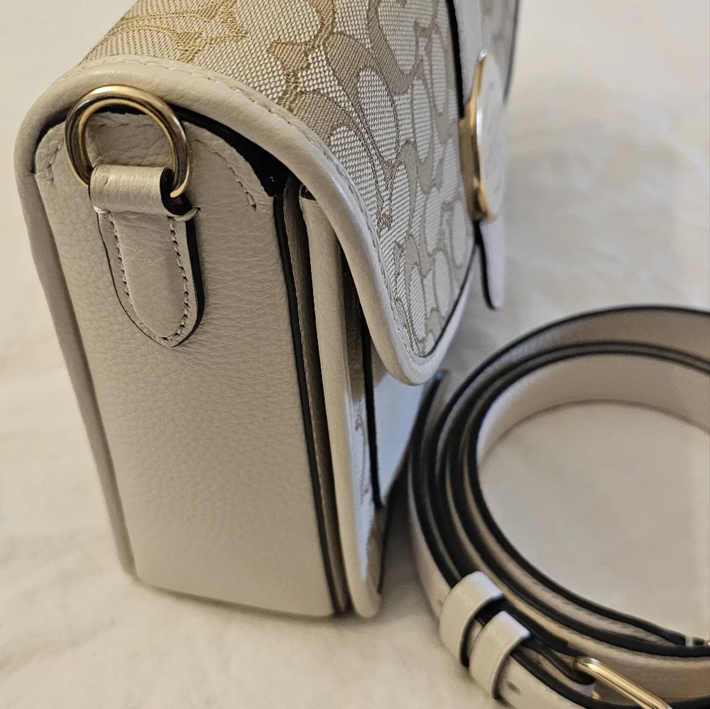 SOLD! Coach Dempsey crossbody bag sign jacquard canvas and chalk white leather - Picture 3 of 12